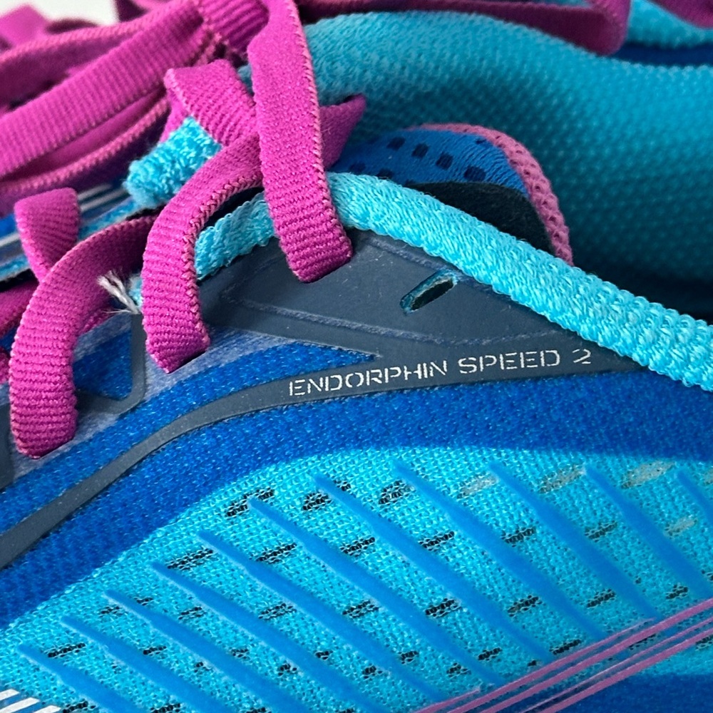 Saucony Endorphin Speed 2 size 8.5 women Blue and pink